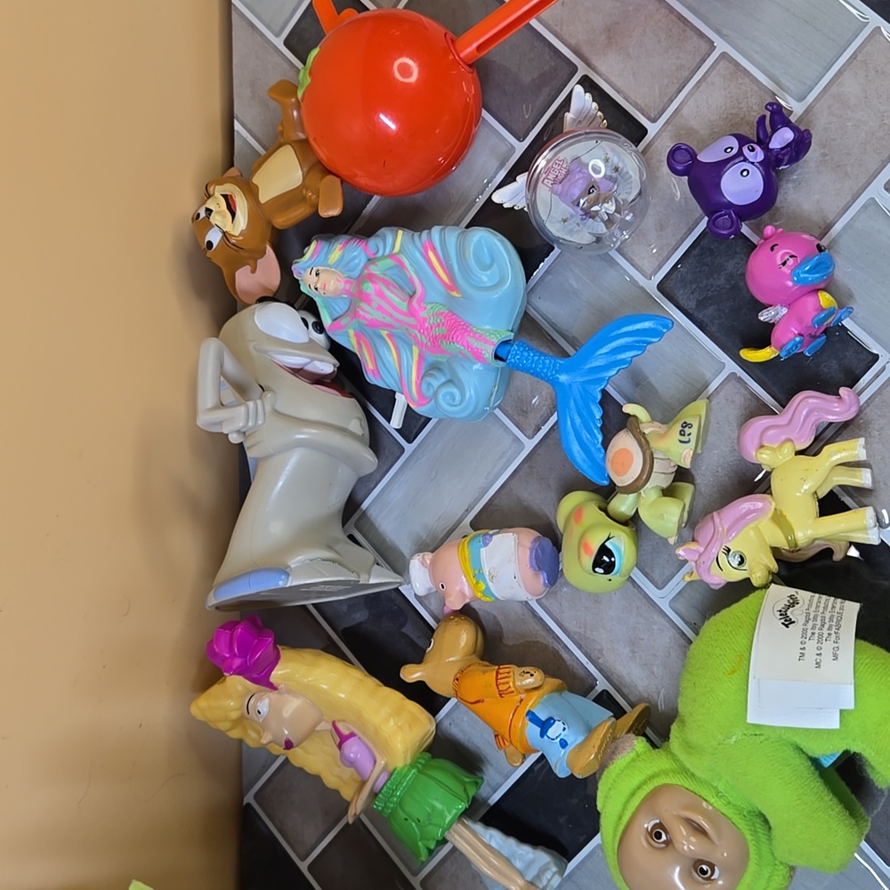 3/15 $ Kids toys mix bundle, figurines. Tom and Jerry, Rugrats, Teletubbies